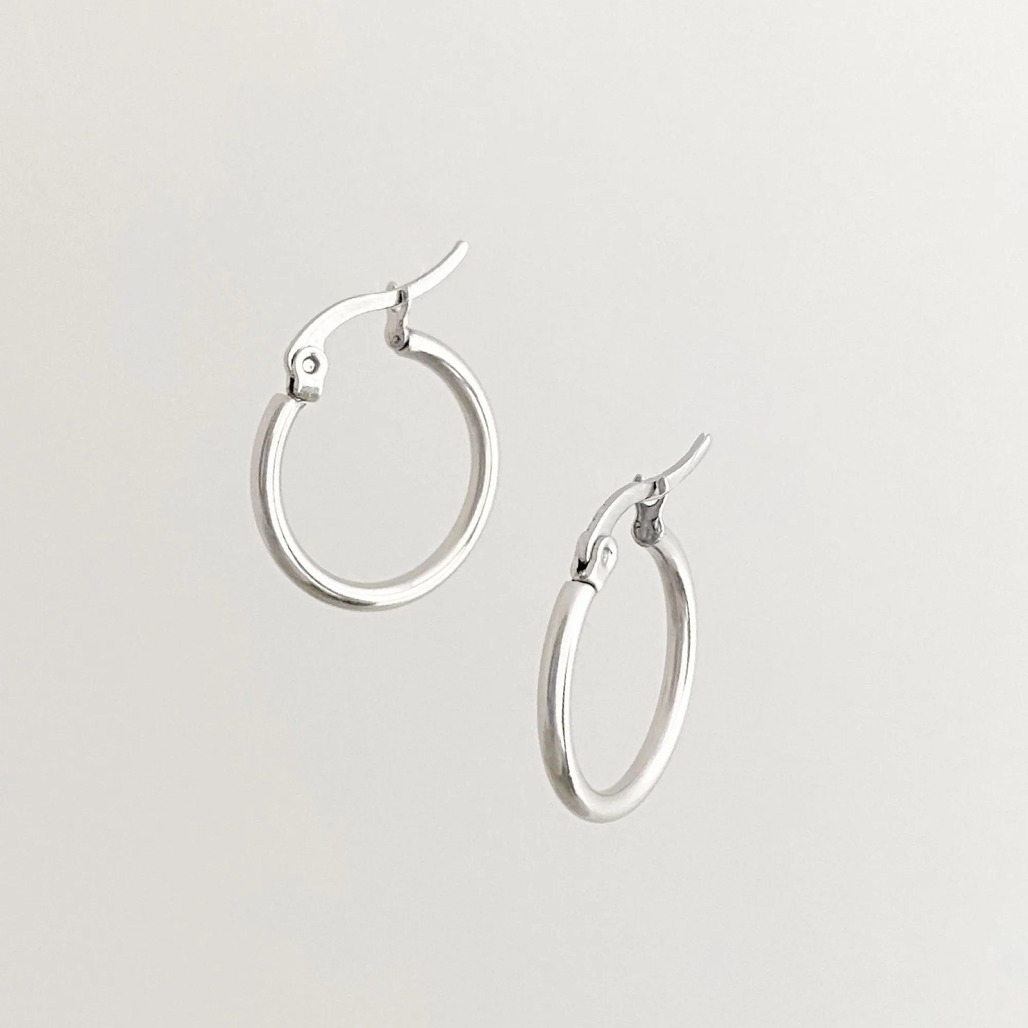 ARLYSS silver spike hoop earrings