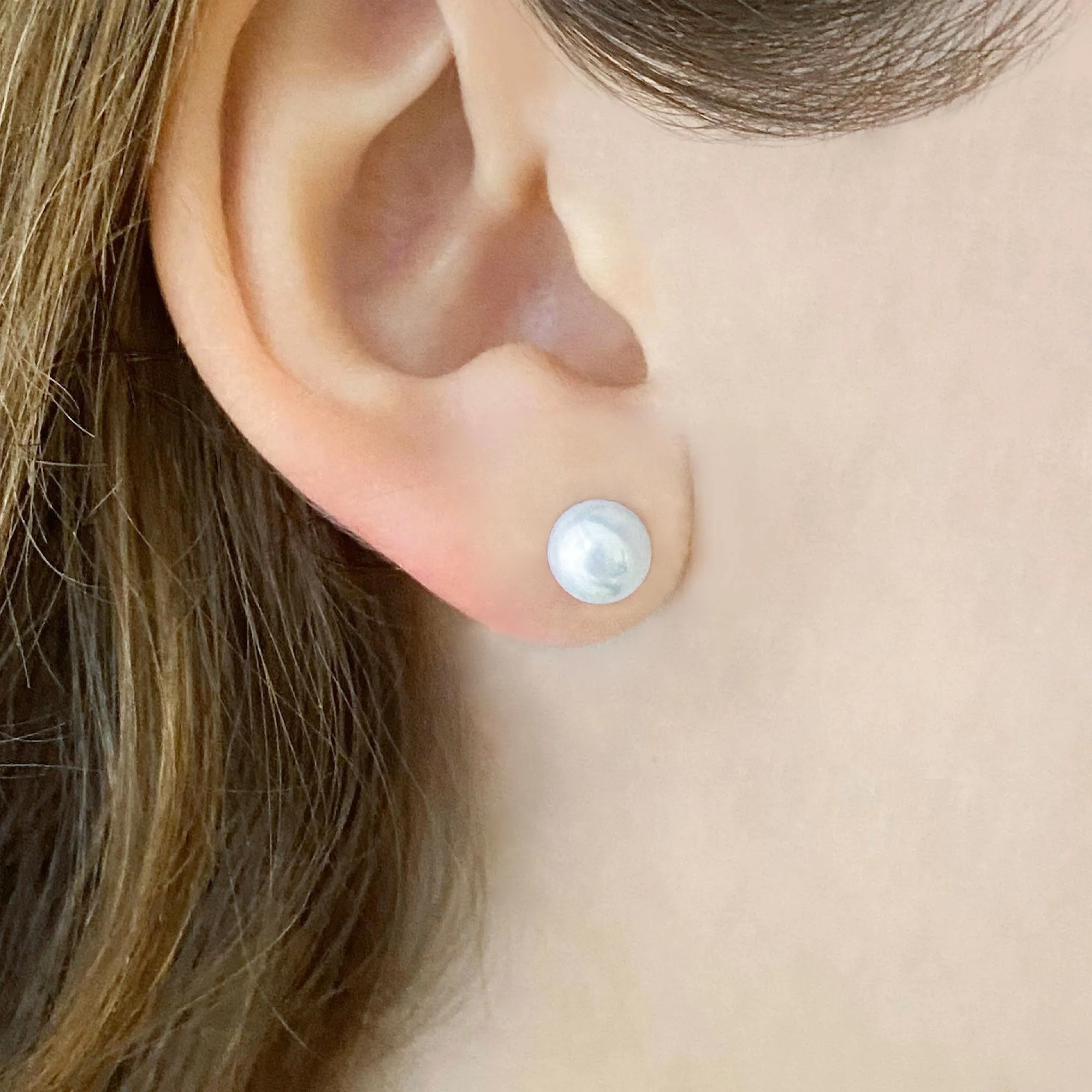 BAMBI white freshwater pearl studs