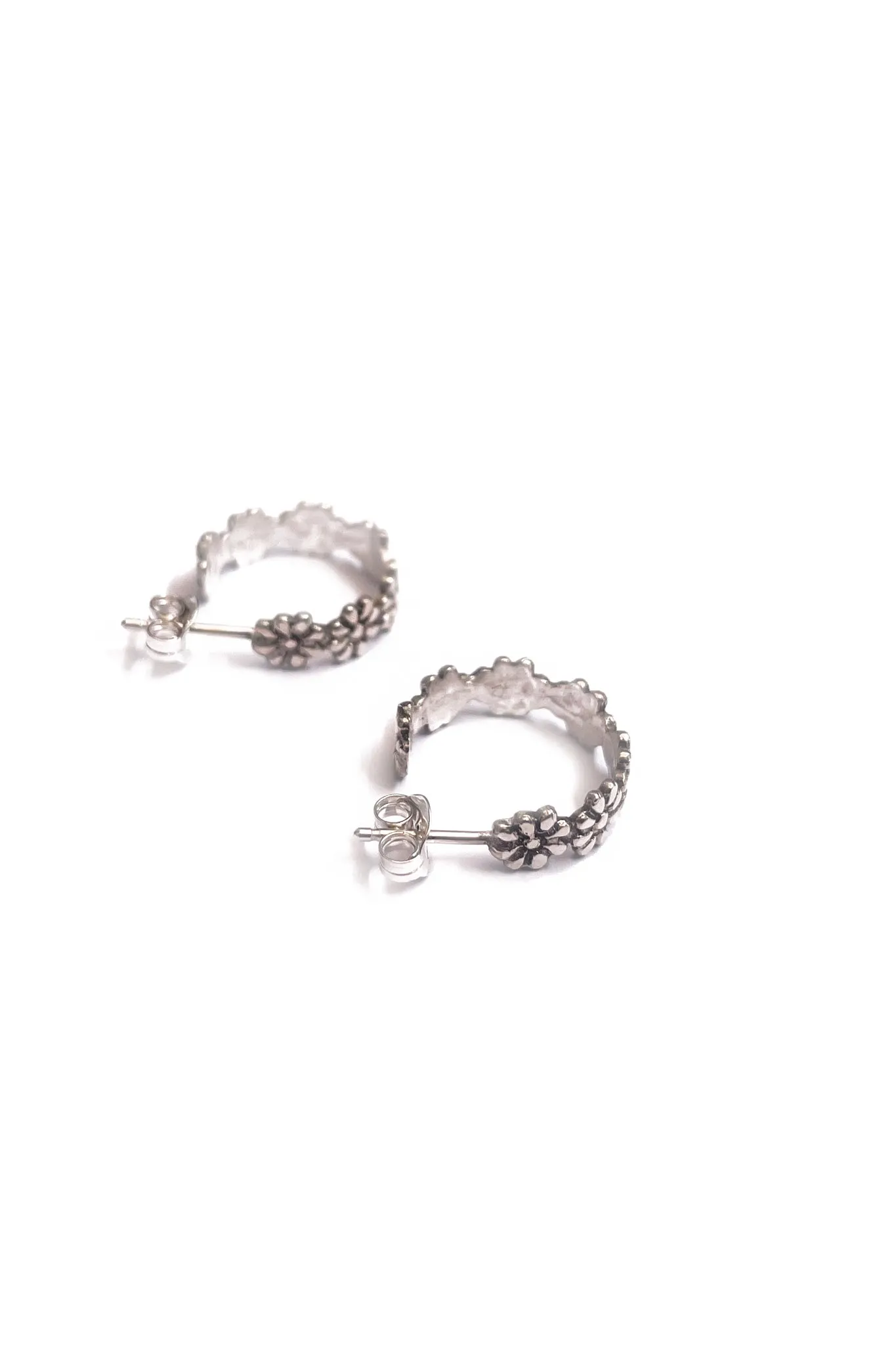 Daisy Chain Hoops | Silver