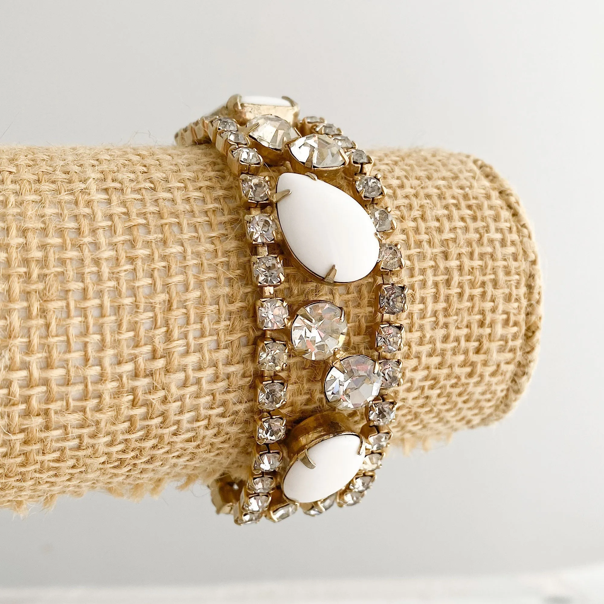 DAKOTA vintage white rhinestone bracelet