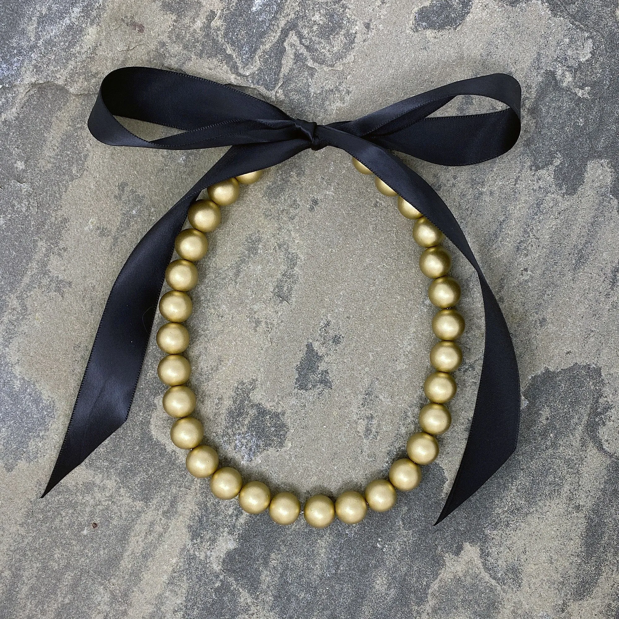 DARCY gold pearl necklace (more colours available)