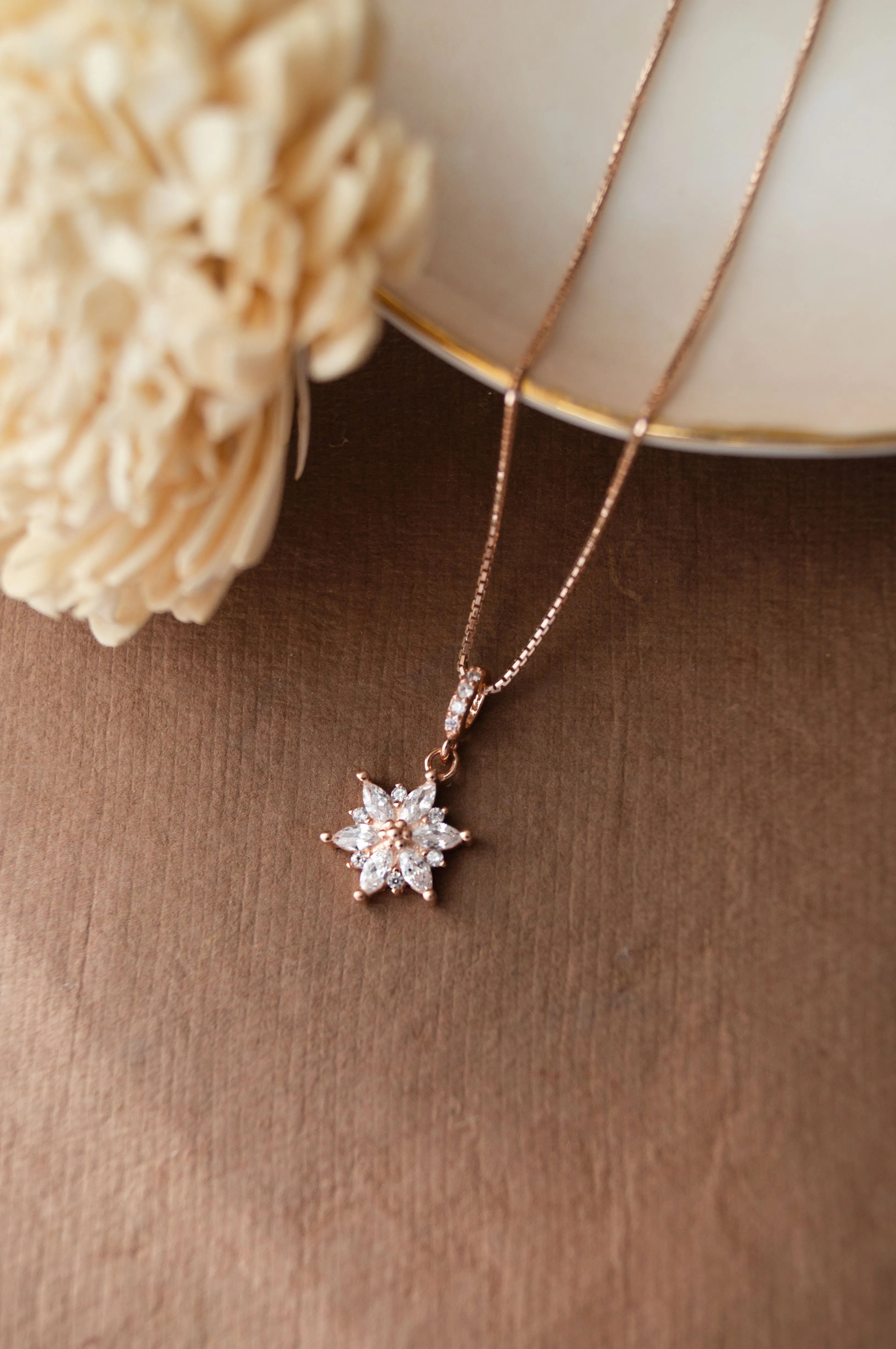 Flowery Sunflower Garland Rose Gold Plated Sterling Silver Pendant Set