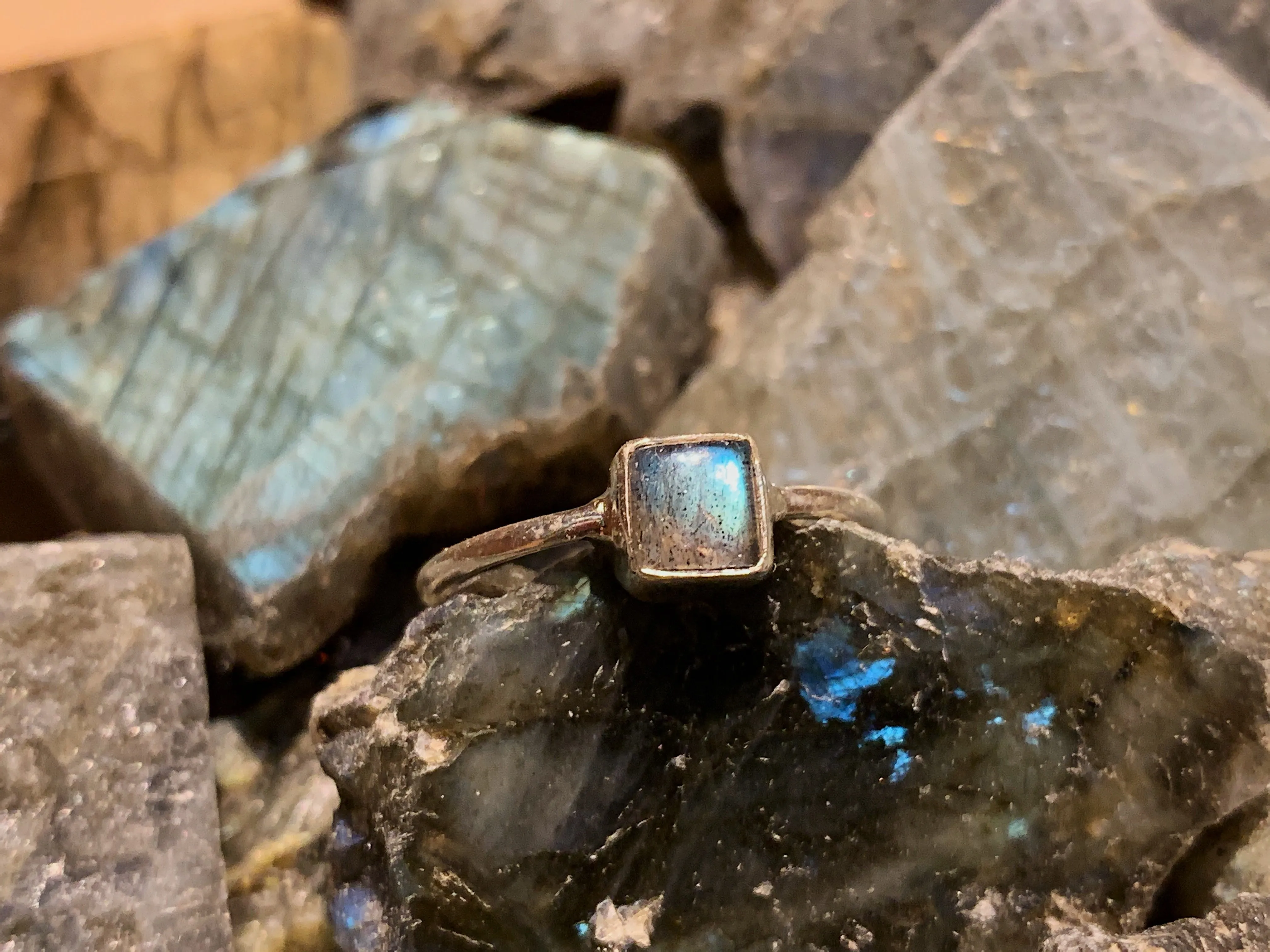 Labradorite Akoni Ring - XSmall Square (US 10)