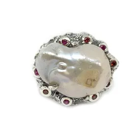 Mabe Pearl With Gemstone Ring