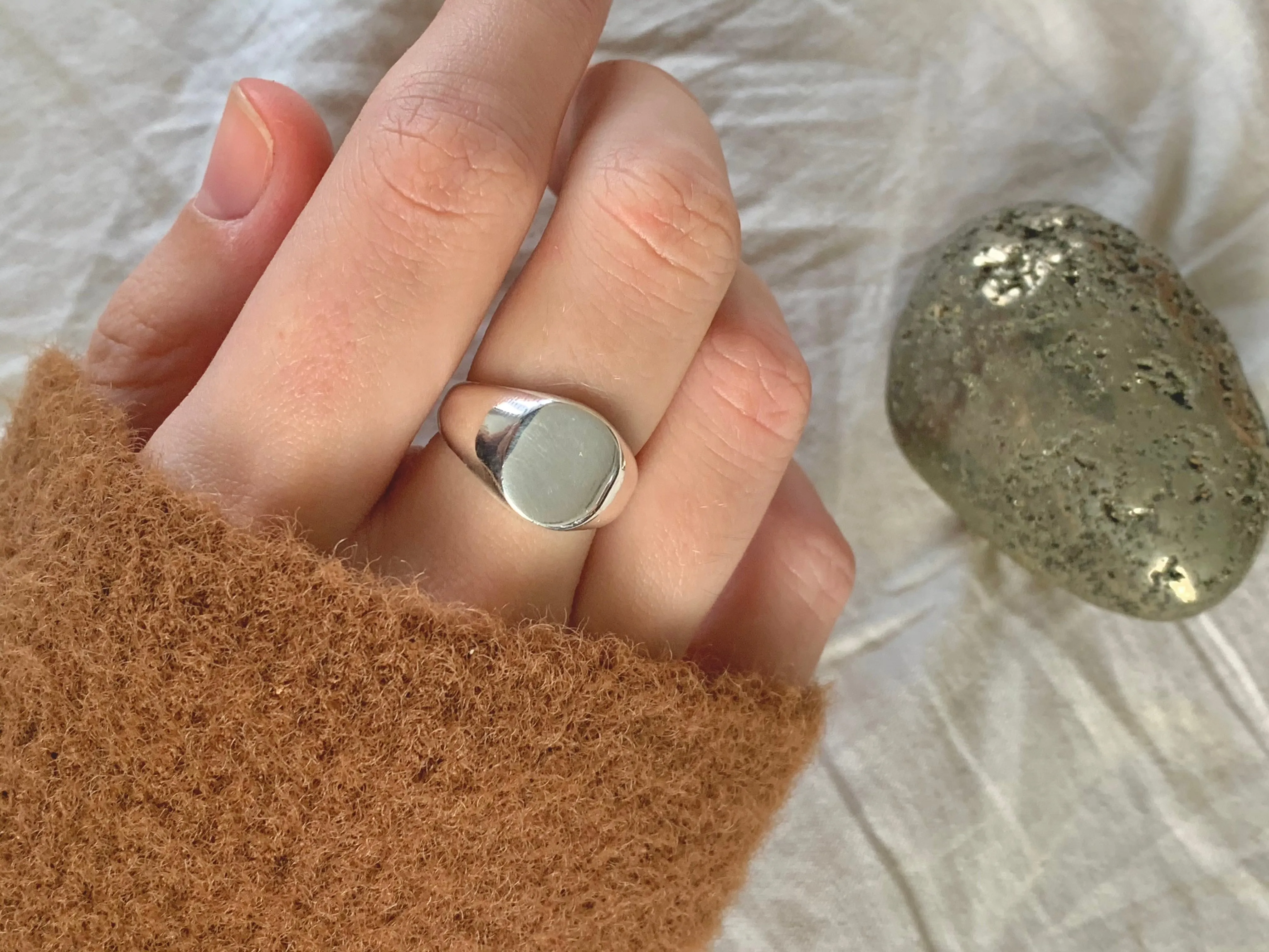 Minimal Signet Ring