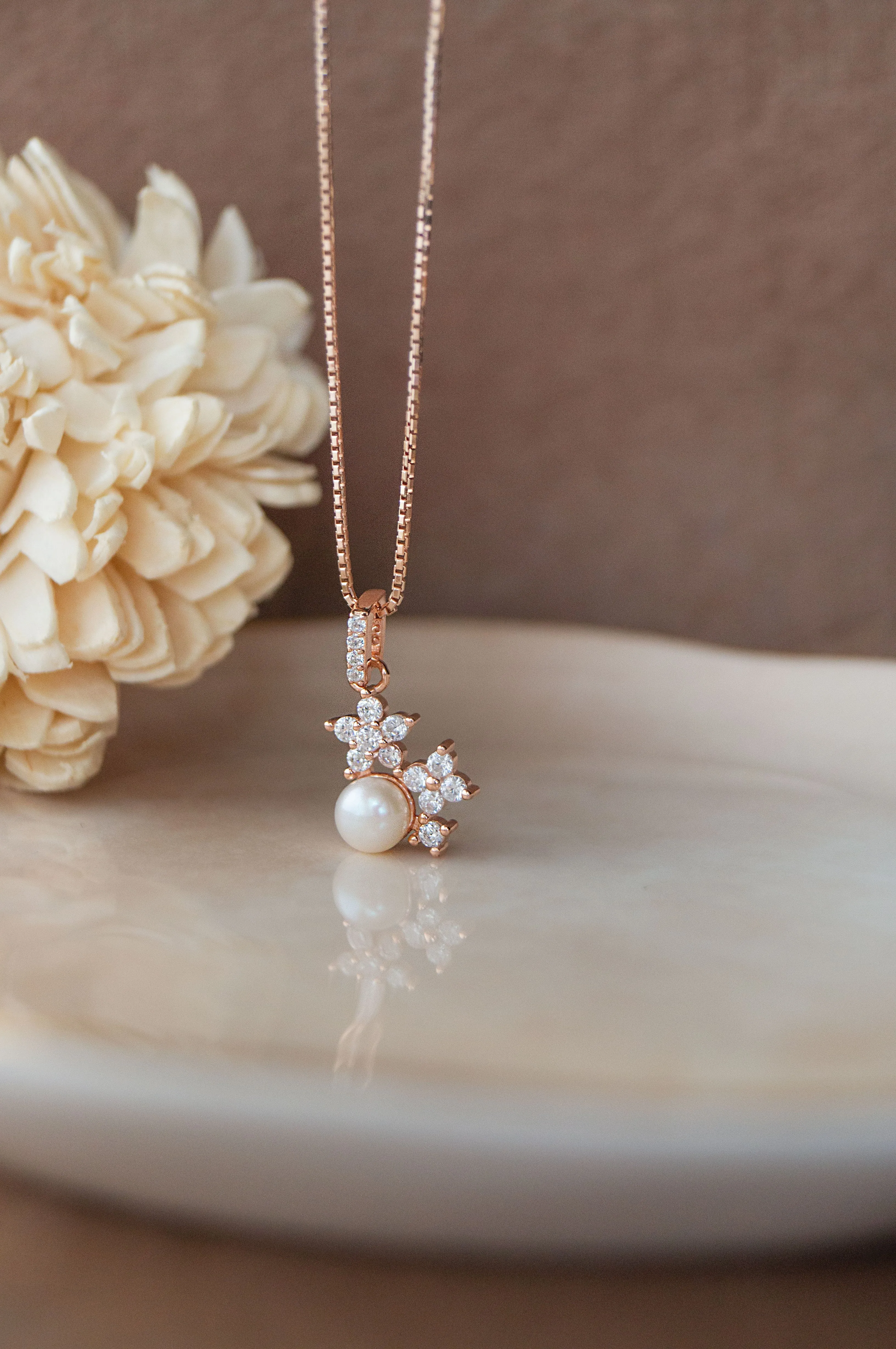 Pearly Flower Garland Rose Gold Plated Sterling Silver Pendant Set