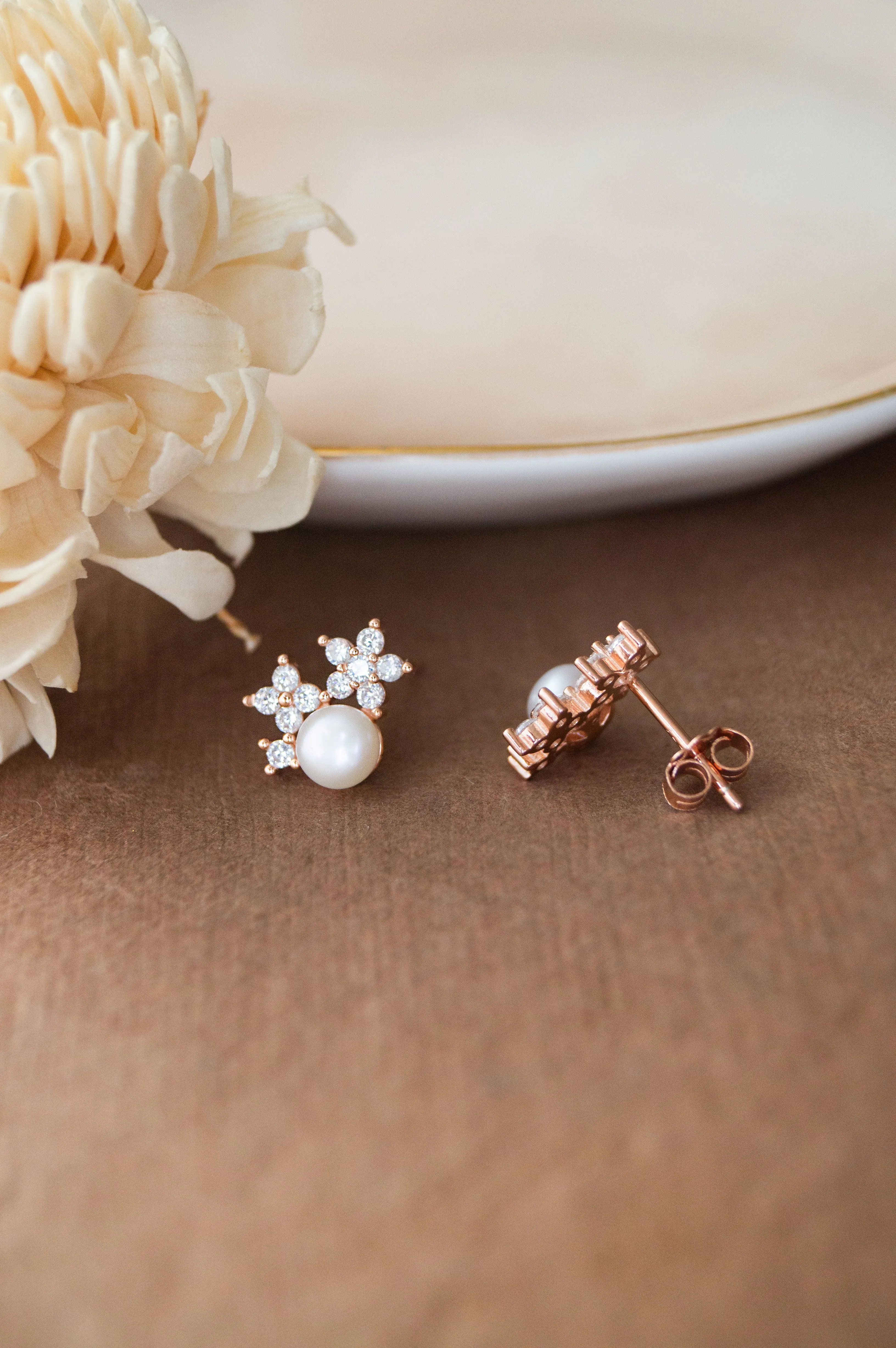 Pearly Flower Garland Rose Gold Plated Sterling Silver Pendant Set