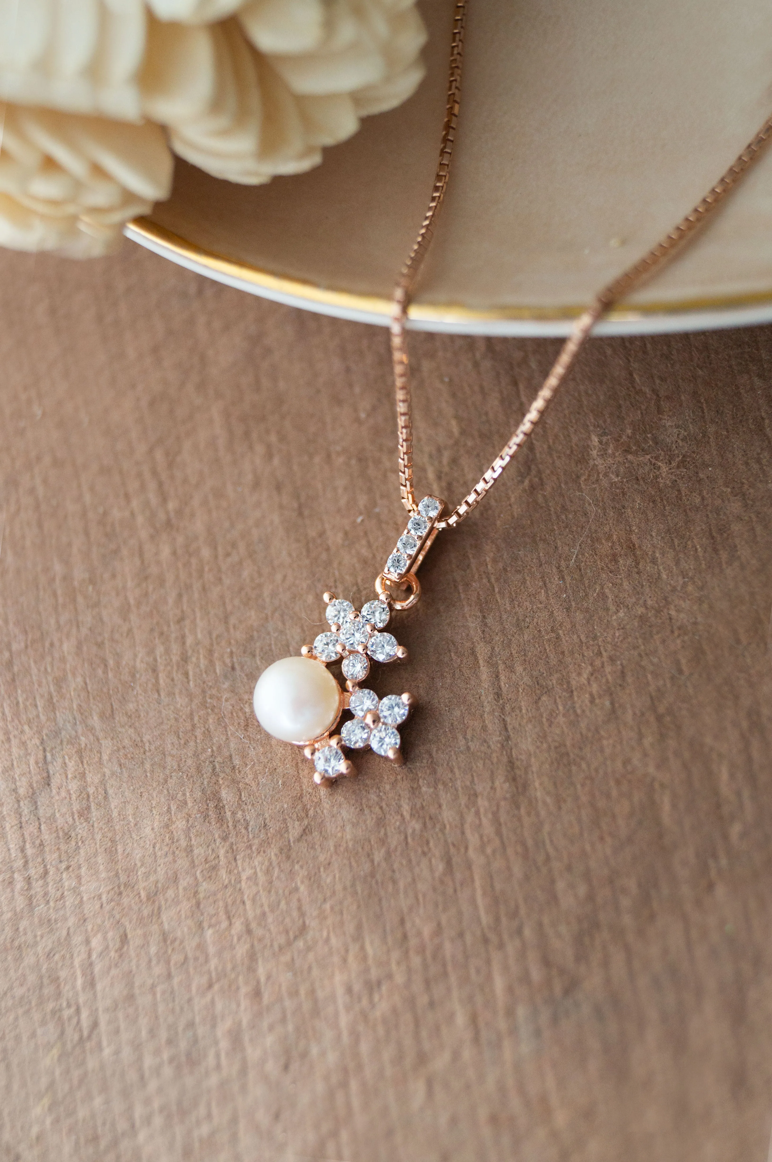 Pearly Flower Garland Rose Gold Plated Sterling Silver Pendant Set