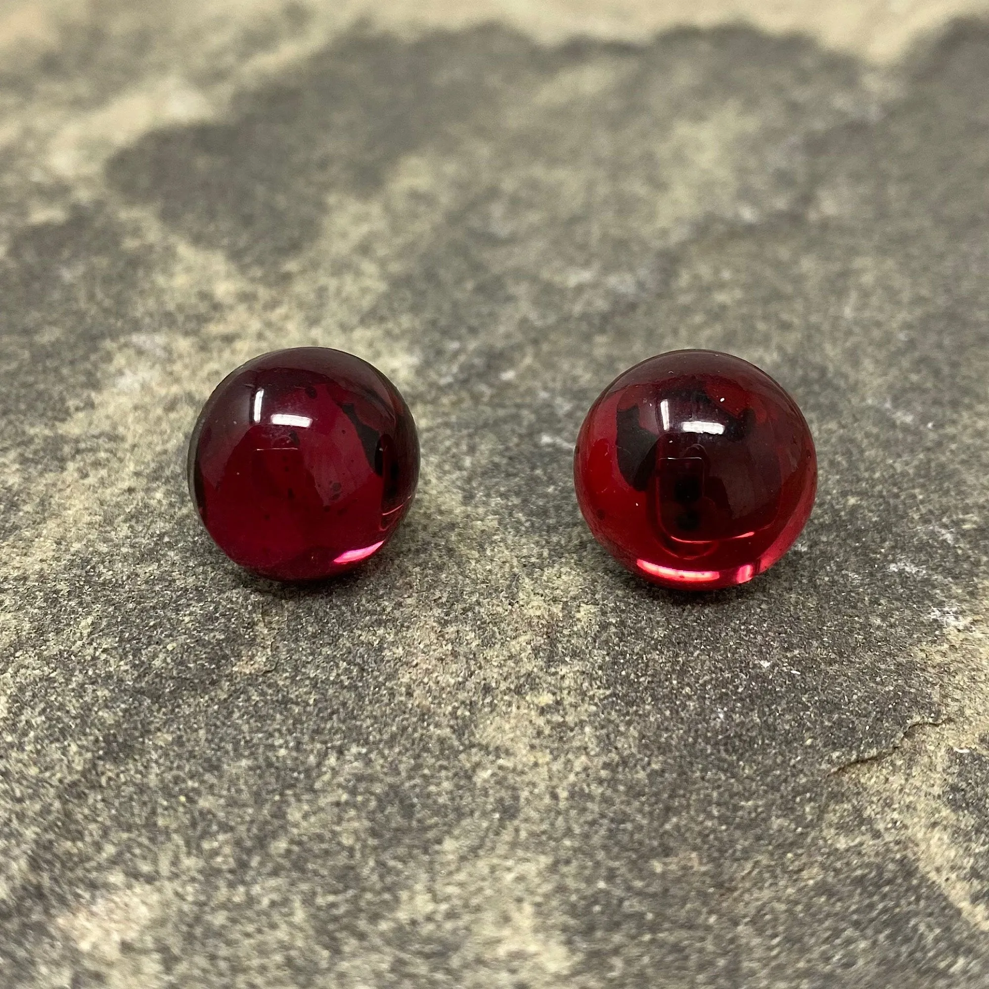 RONA ruby red studs