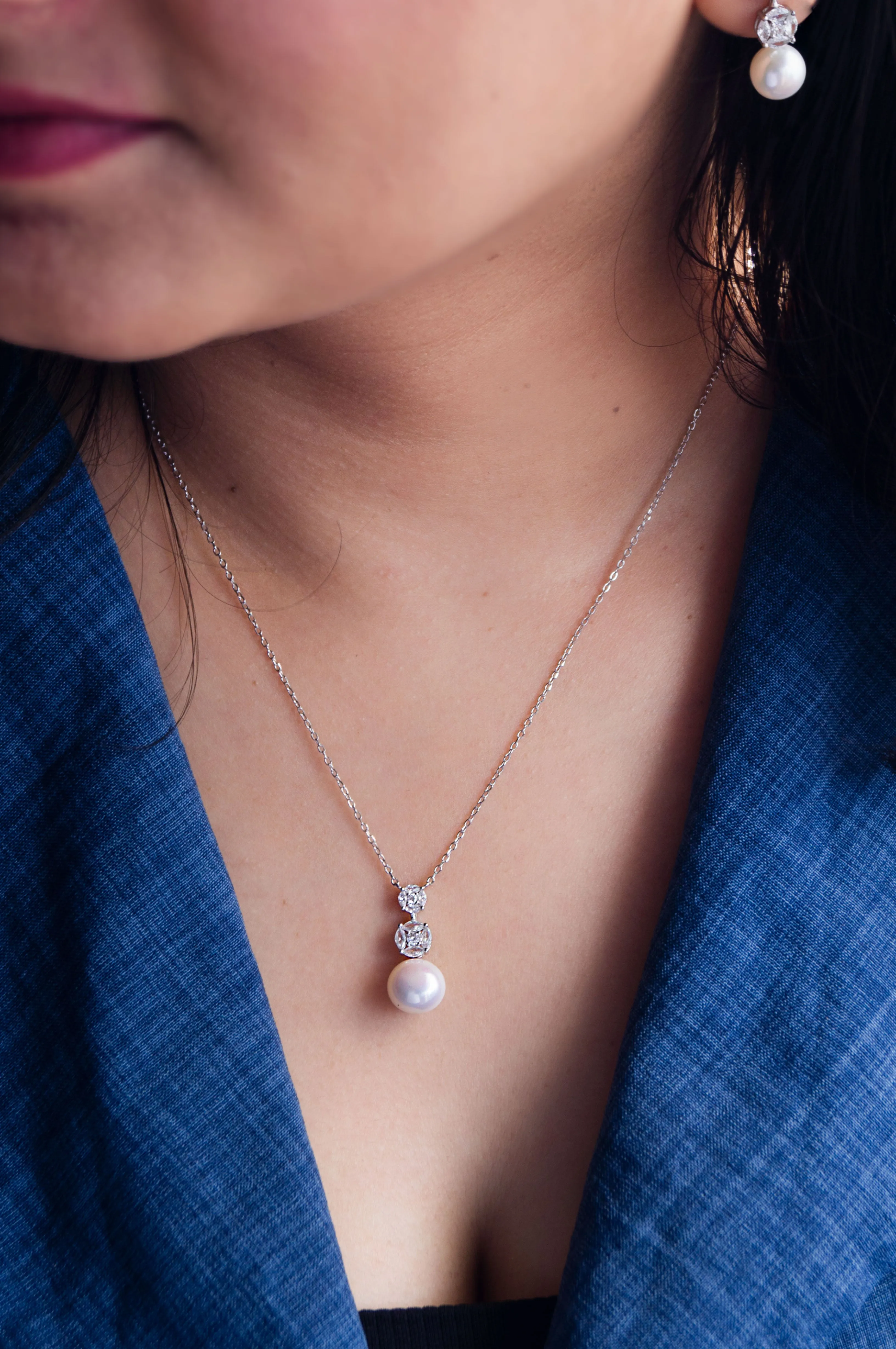 Stylish Pearly Cluster Sterling Silver Chain Necklace