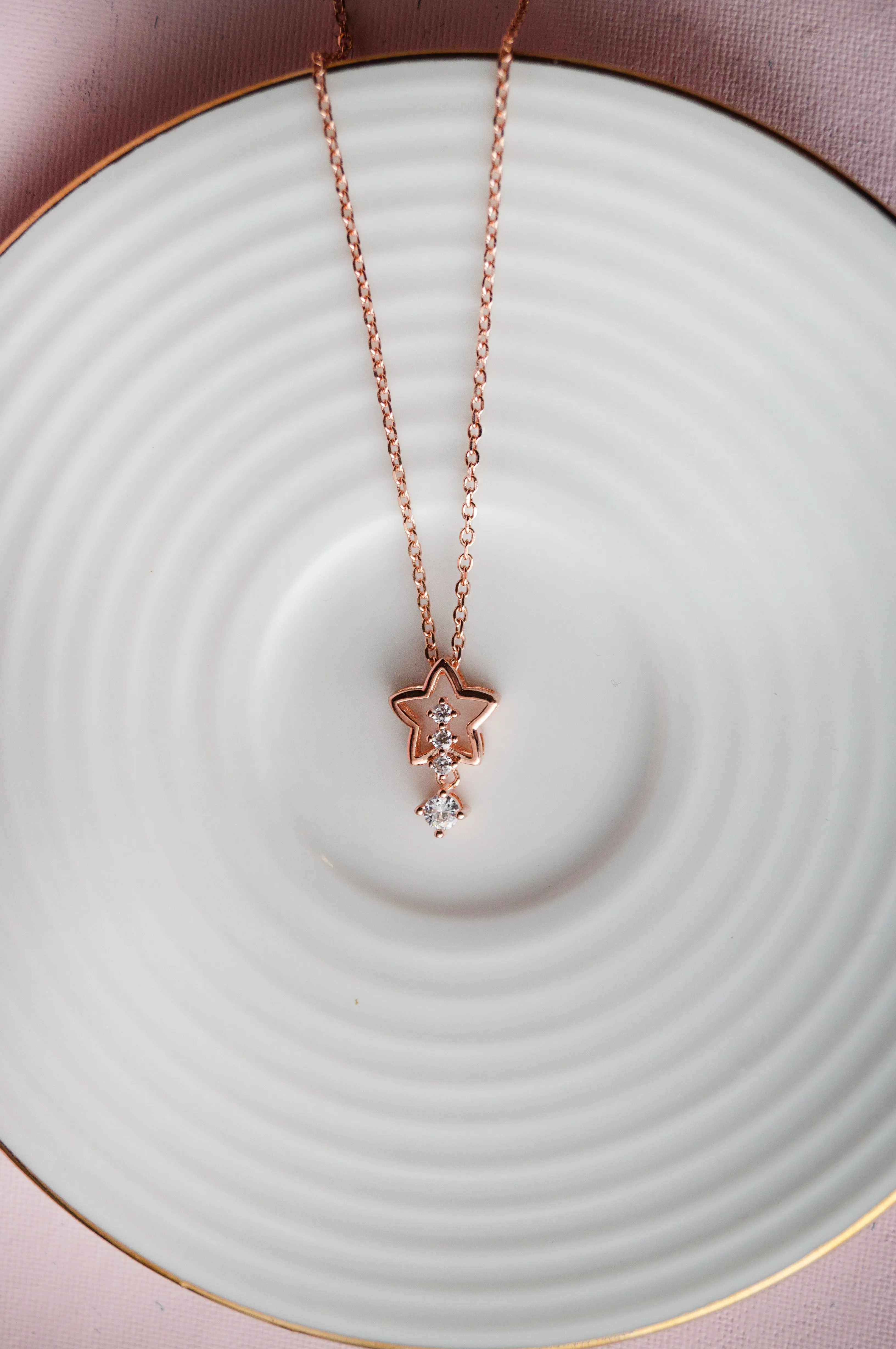 Tail Star Sparkly Rose Gold Plated Sterling Silver Pendant With Chain Necklace