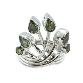 Teer Peridot Gemstone Gypsy Ring