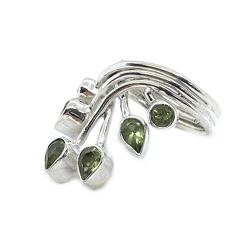 Teer Peridot Gemstone Gypsy Ring