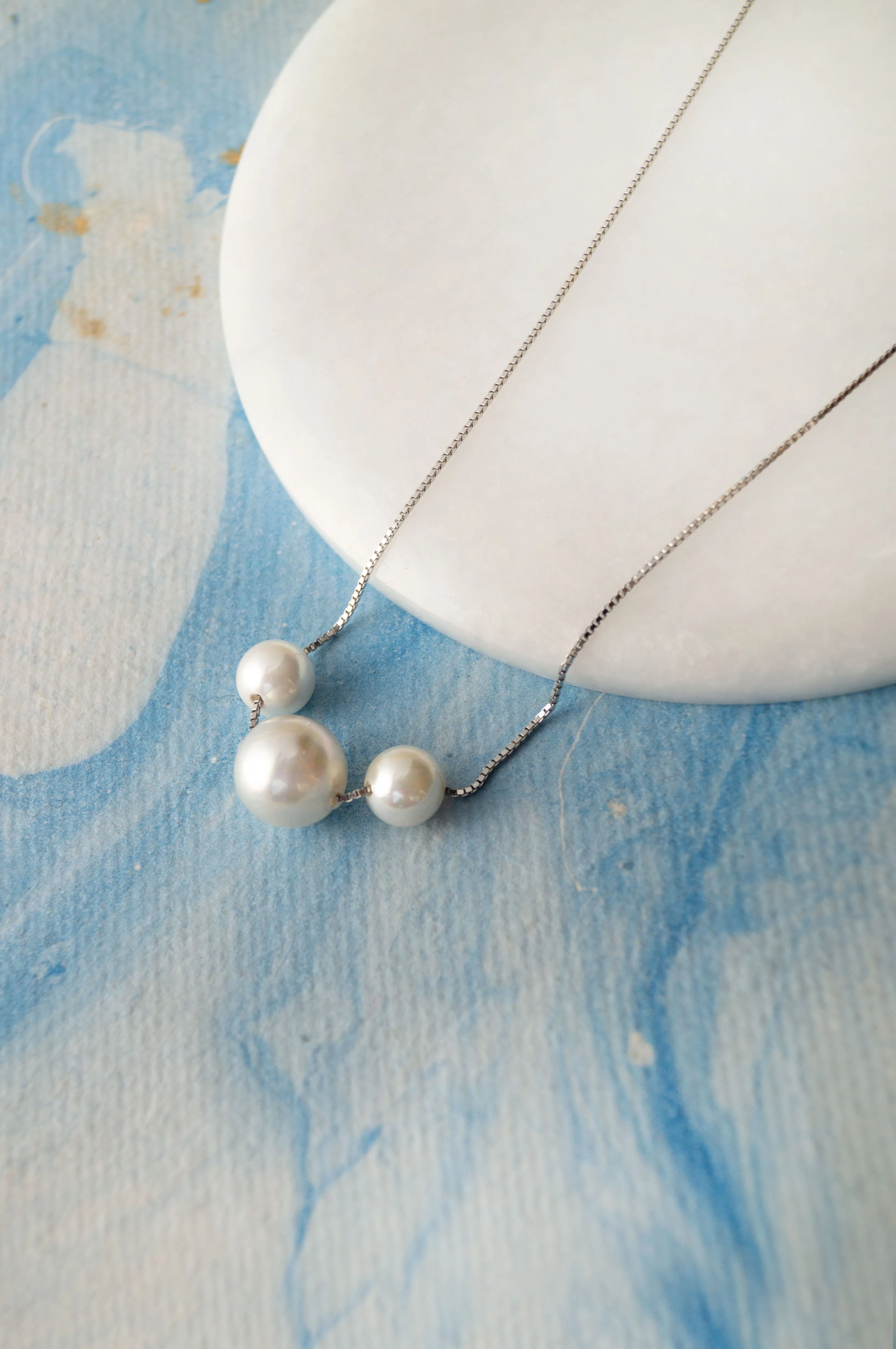 Three Dancing Pearls Sterling Silver Chain Necklace